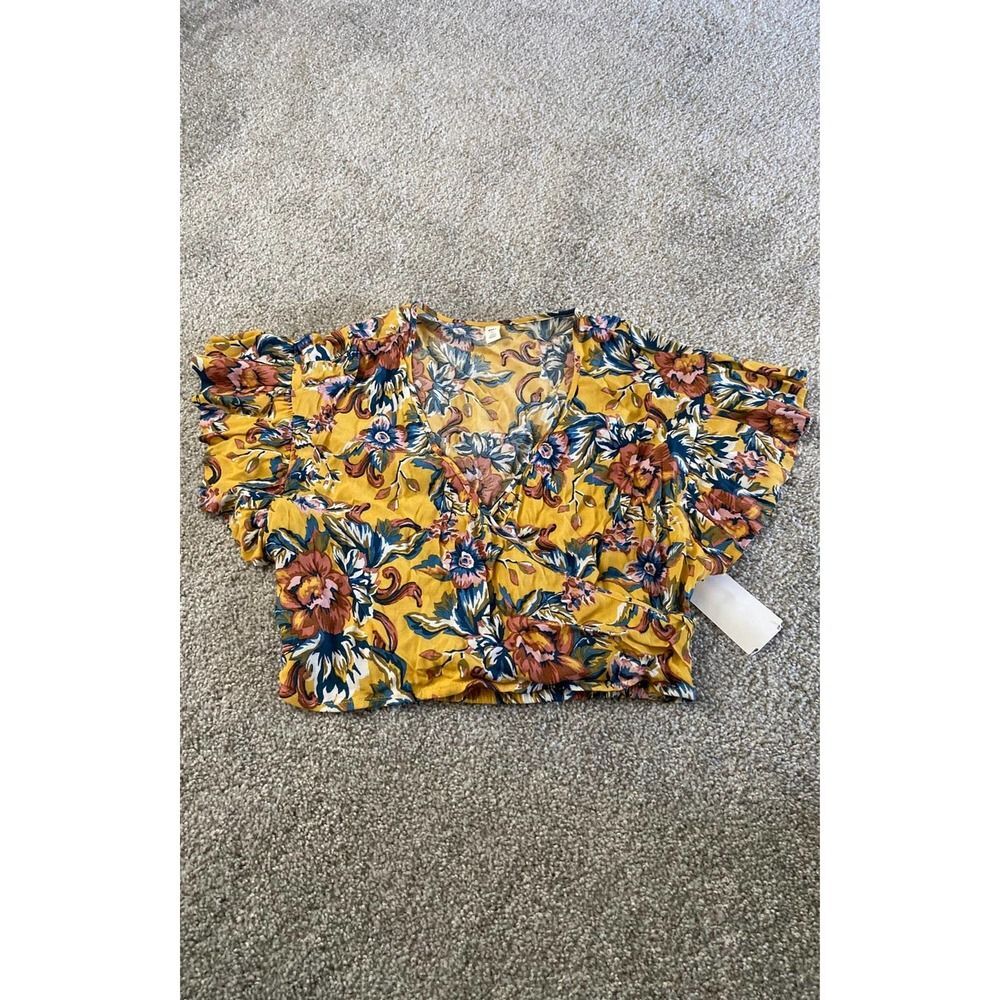 BP yellow floral top medium‎ size medium